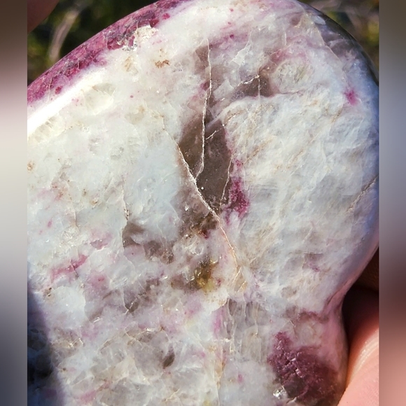 Stunning Pink Tourmaline Carved Puffy Heart - Picture 11 of 14